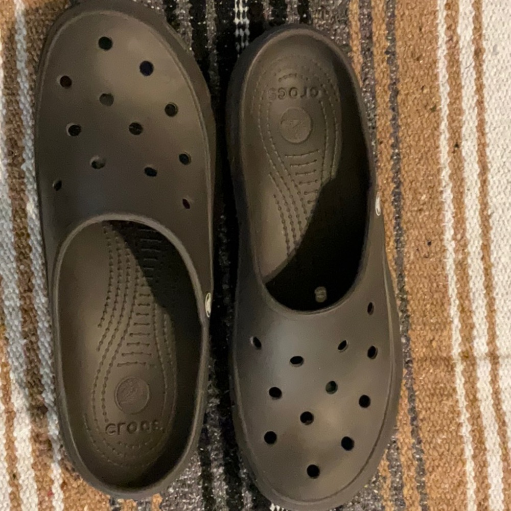 Crocs, brown, size 11W, EUC